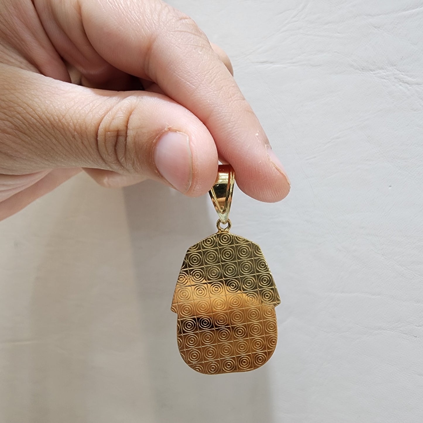 Colgante de faraón de oro de 10 quilates