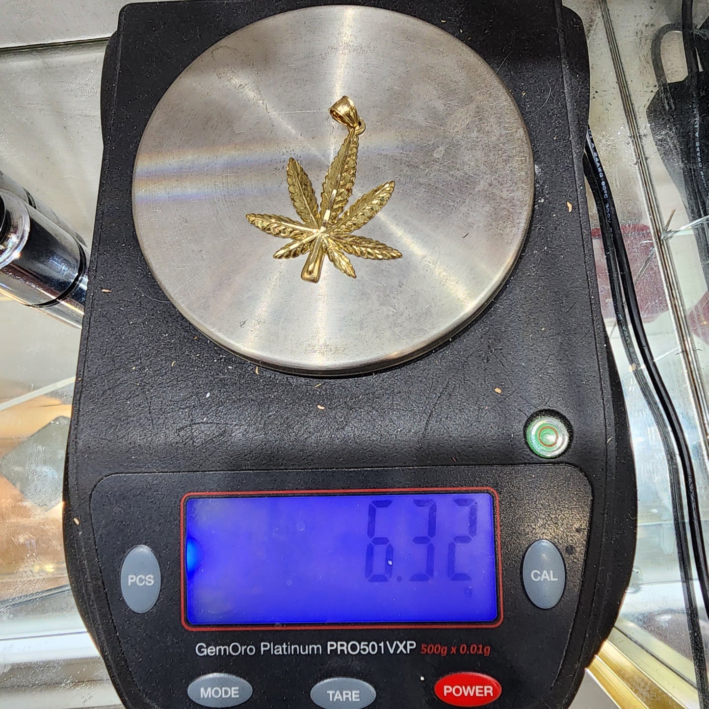 10K Gold Weed Pendant
